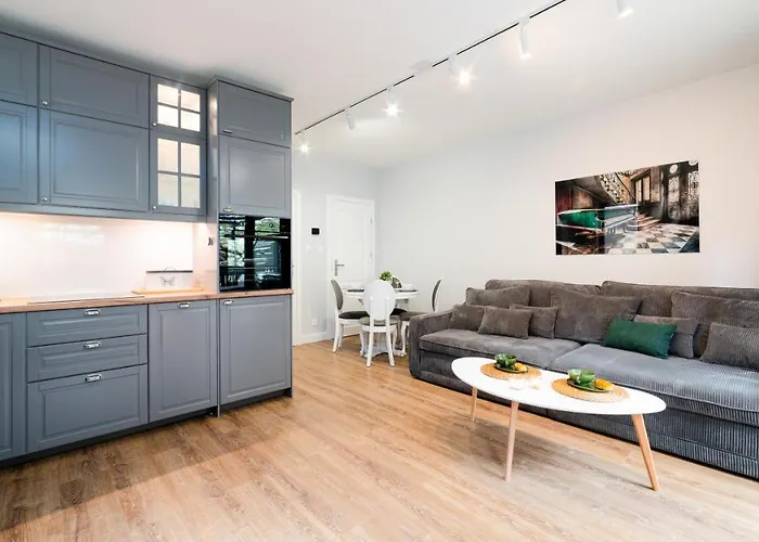 Apartalala, Z Ogrodem